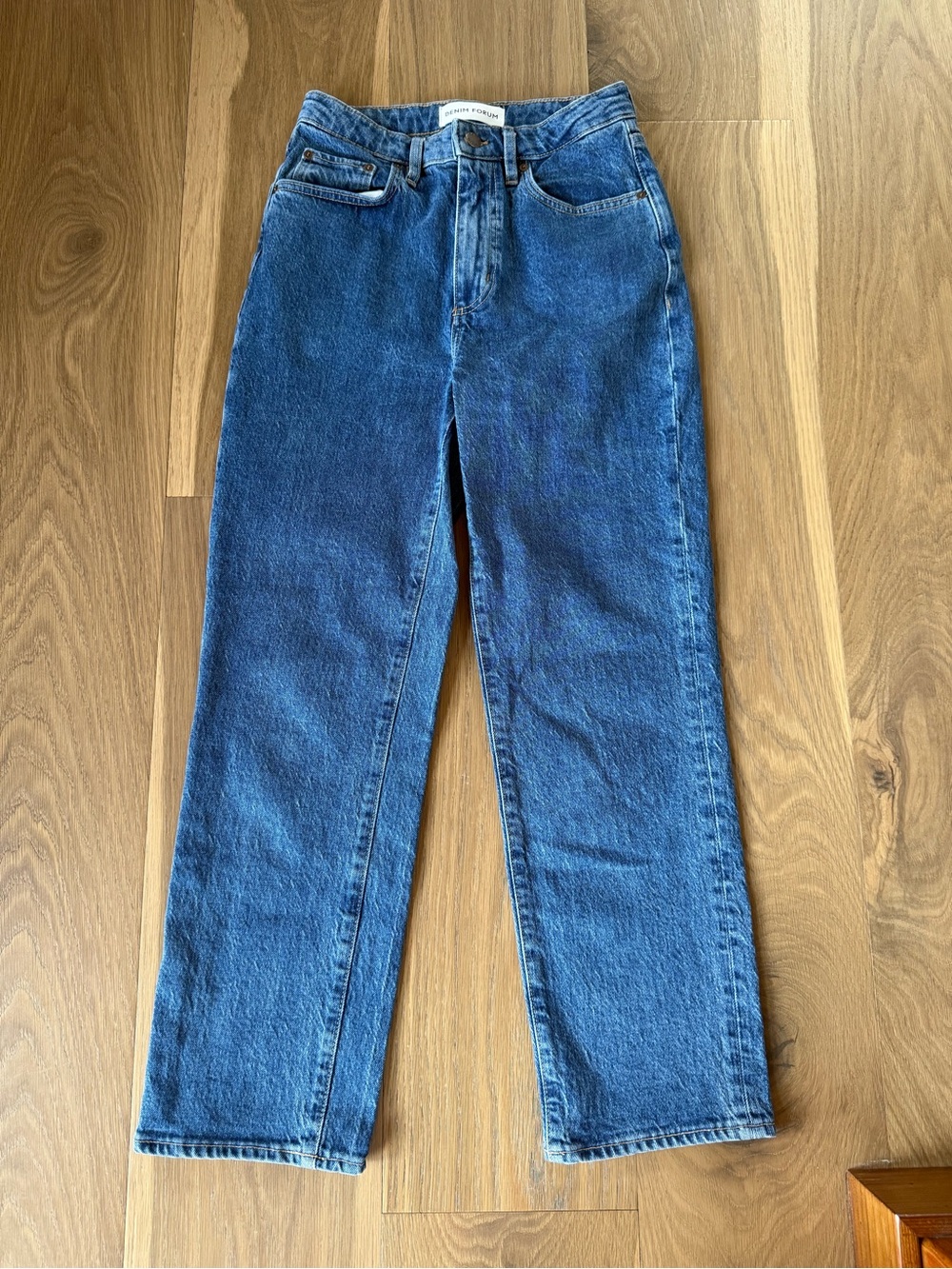 Aritzia Denim Forum Deep Blue Straight Jeans - Size 26